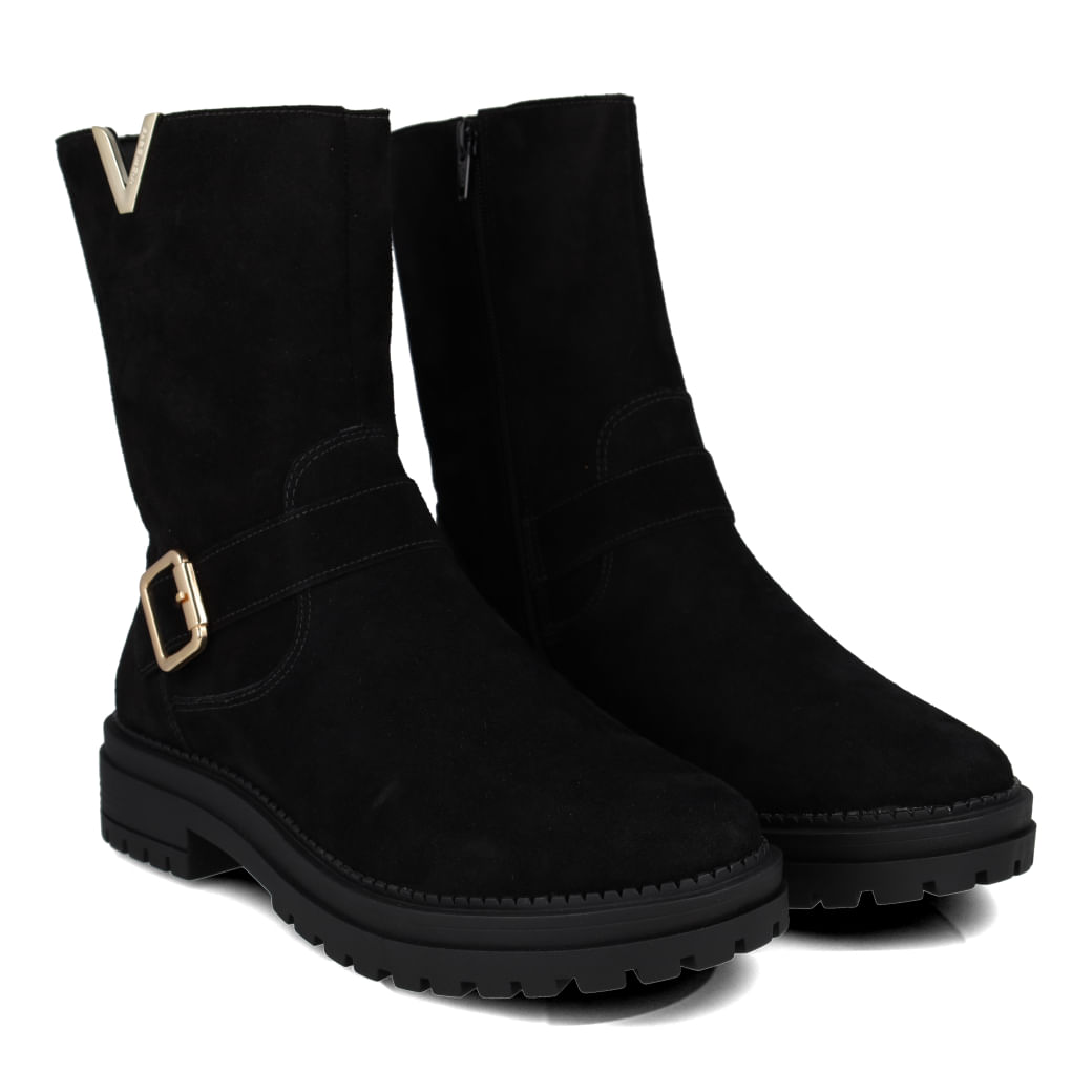Bota Via Marte feminina preta cano médio vista frontal para ajuste